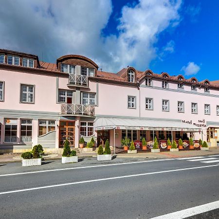 Hotel Pizzeria Istria Velké Losiny Екстериор снимка