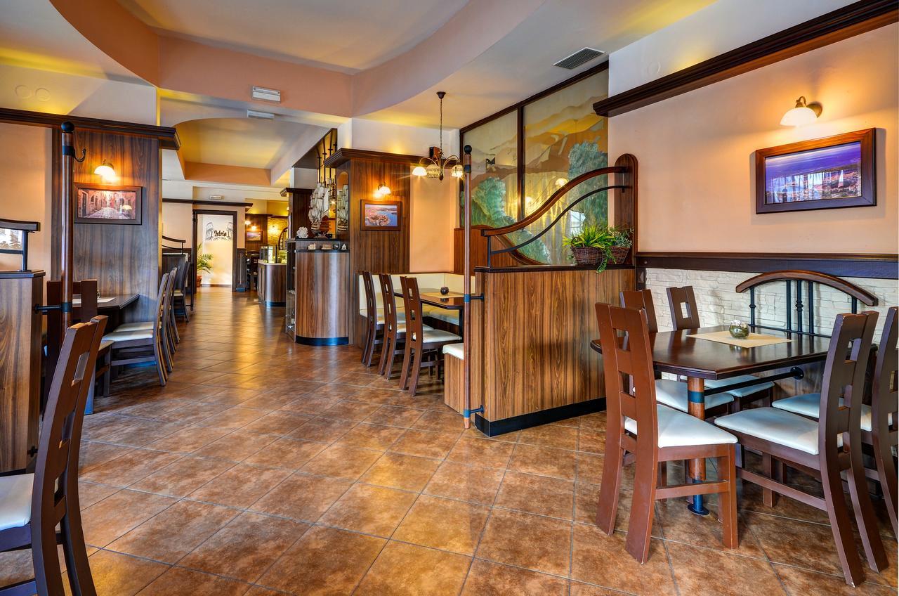 Hotel Pizzeria Istria Velké Losiny Екстериор снимка