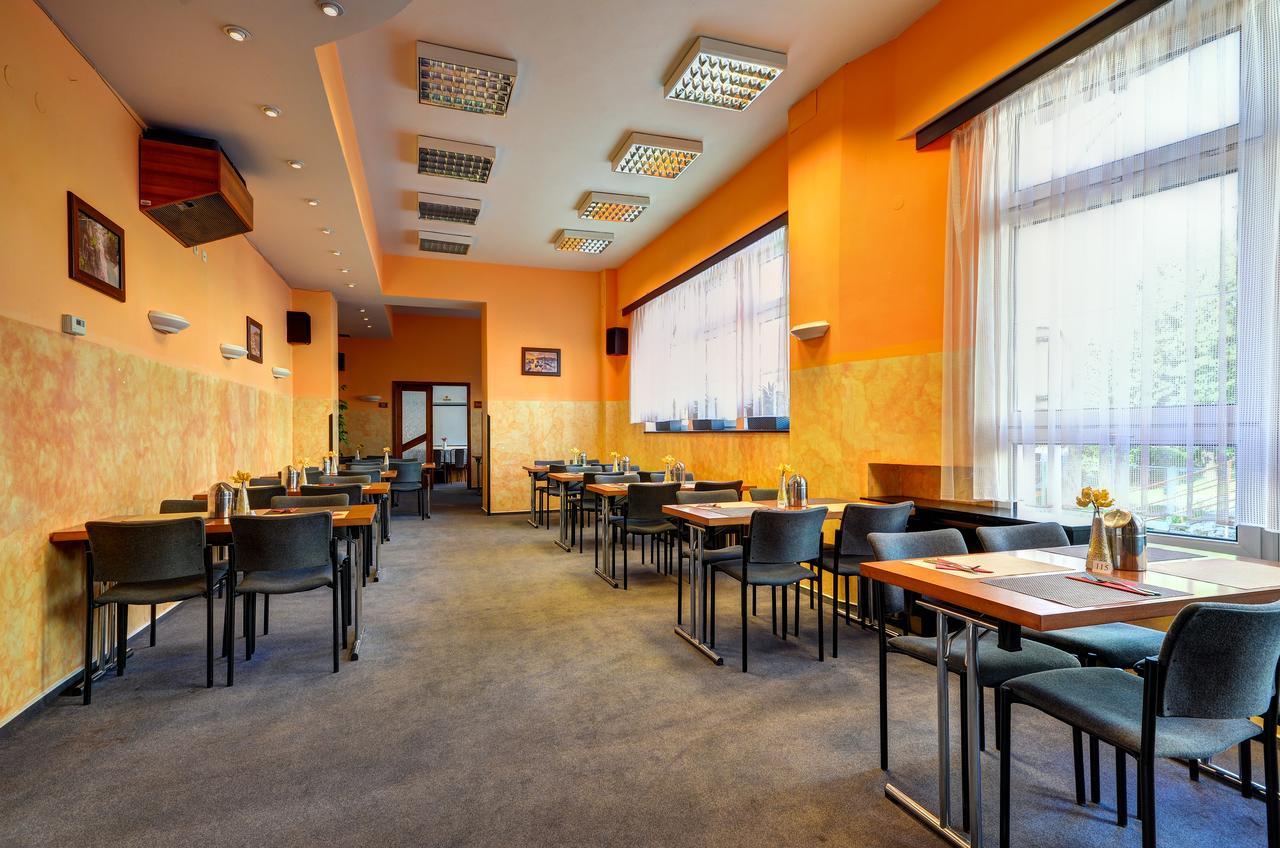 Hotel Pizzeria Istria Velké Losiny Екстериор снимка